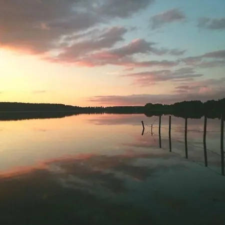 Anne's Holiday By The Lake *